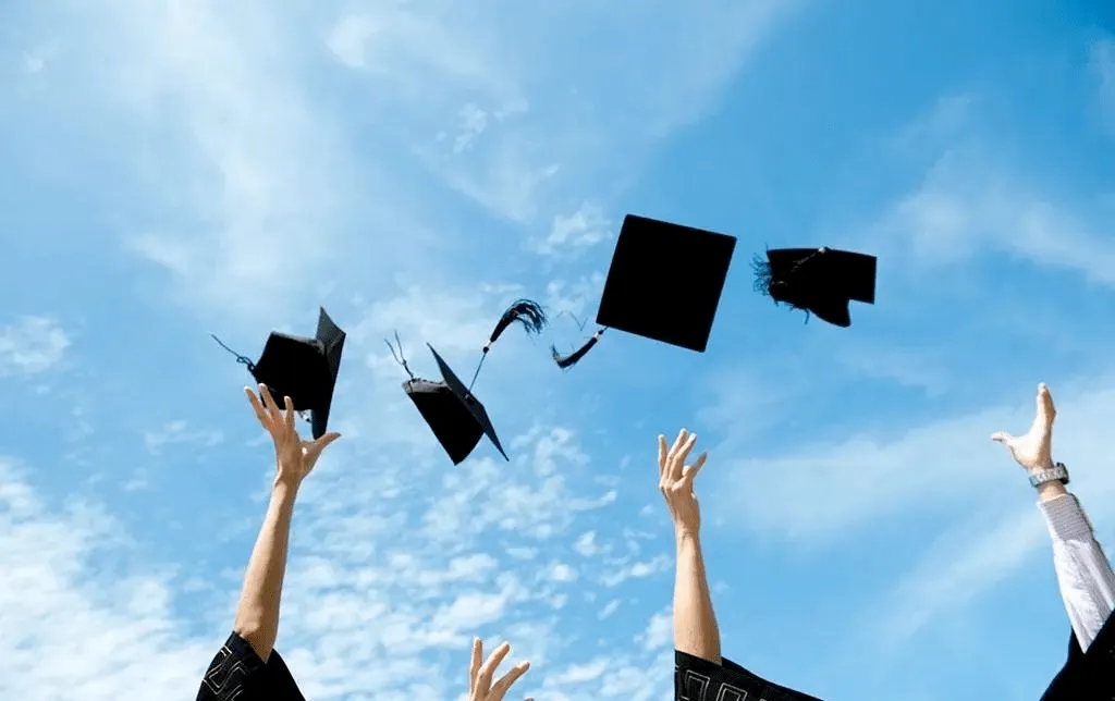 教育部：不准将毕业证书、学位证书发放与毕业生签约挂钩